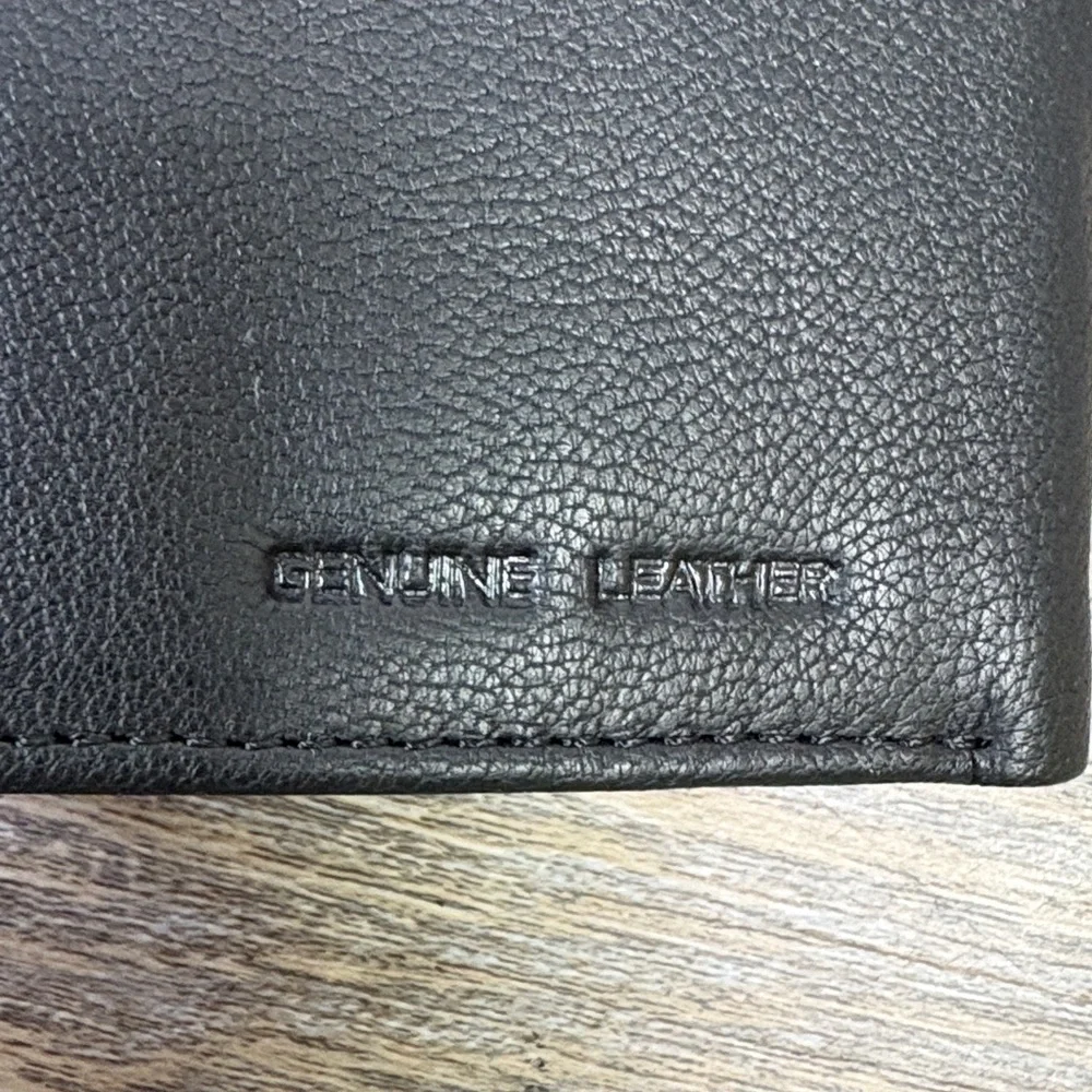 🔥 True Religion Genuine Leather Trifold Wallet – Black – Red Horseshoe Logo NWT
